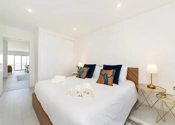 Views X - By Sch Nazare