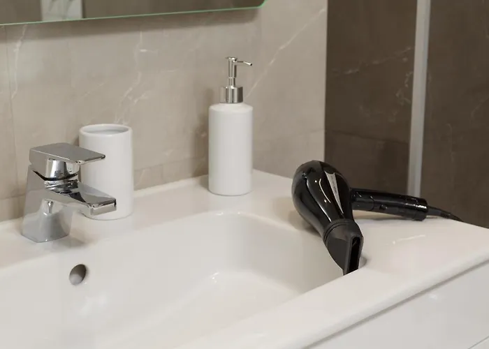 Views X - By Sch דירה נאזרה