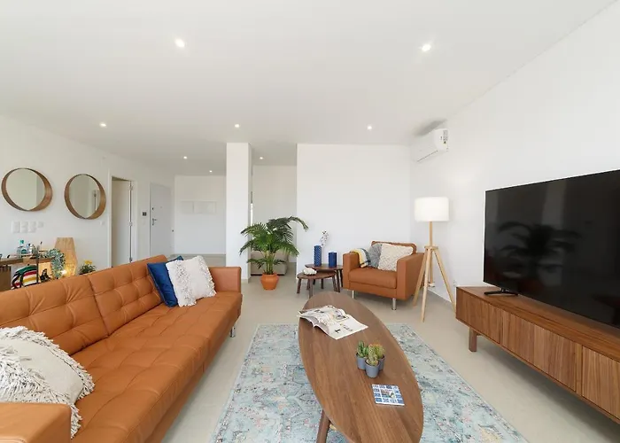 Views X - By Sch Nazaré