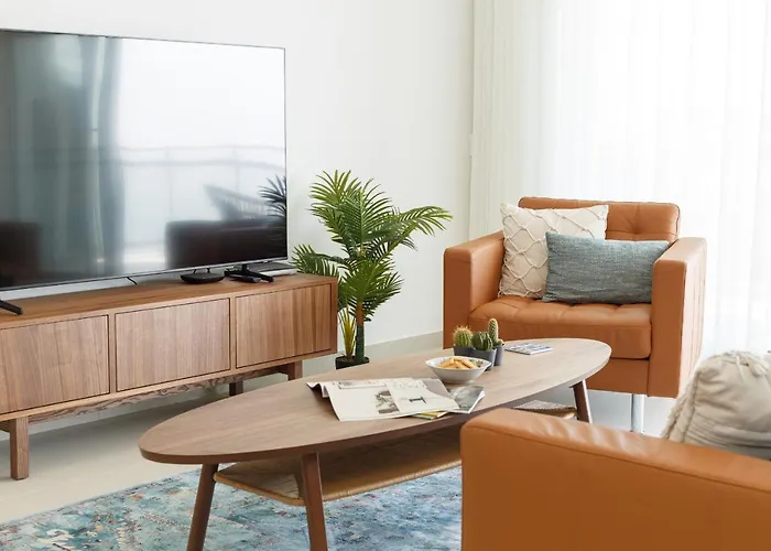 Views X - By Sch דירה *